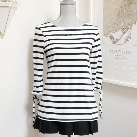OLD NAVY Black & White Striped Mid Sleeve Tee - Picture 2 of 7
